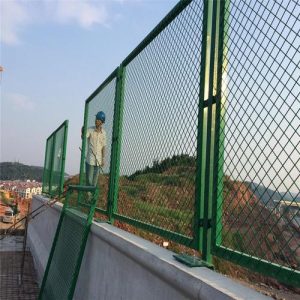 擴張網圍籬